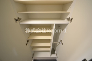 【玄関】 | プレサンス松屋町ヴェルデス | 明るい玄関です
