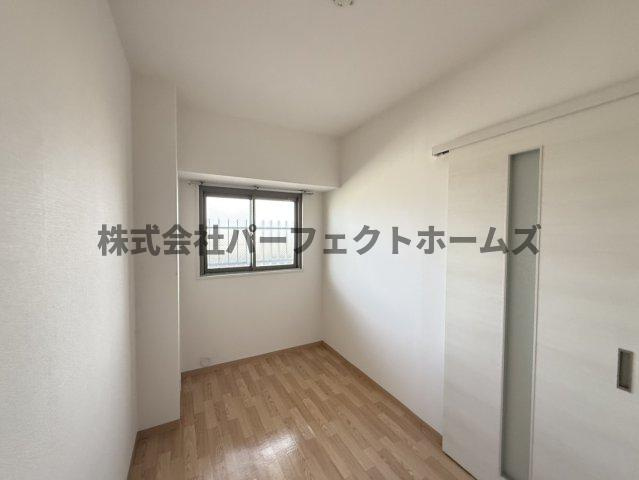 寝屋川サンハイツA棟の洋室|スタンダードな洋室です