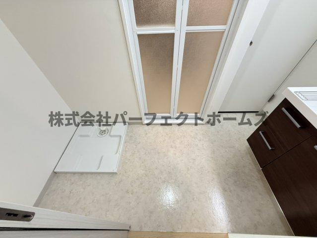 寝屋川サンハイツA棟の洗面所|ゆったりとスペースのある洗面所