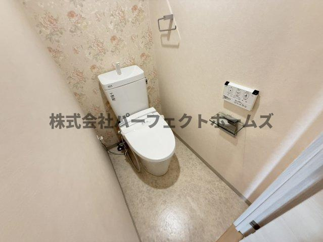 寝屋川サンハイツA棟のトイレ|シンプルで使いやすいトイレです