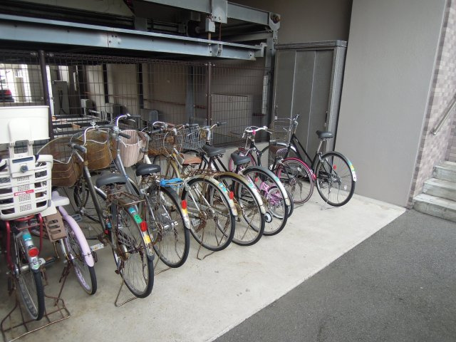 サーパス松本フェニックス通りのその他共用部分|駐輪場