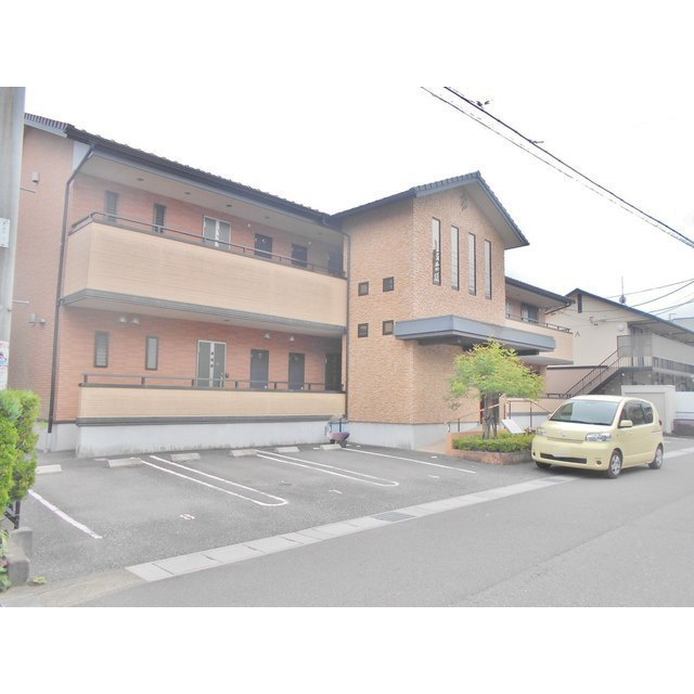 Lis・Tresor(ﾘ･ﾄﾚｿﾞｱ）の外観