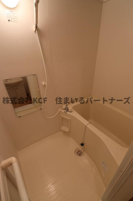 マーサ・ジュネスⅡの浴室|日々の疲れを癒すお風呂付です