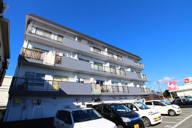 高津橋マンションの外観
