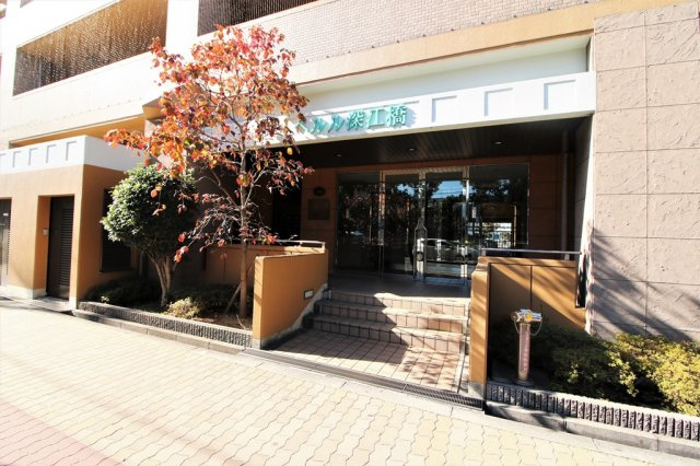 ペルル深江橋のエントランス|東側のエントランスです♪オートロック付マンションで安心ですね♪