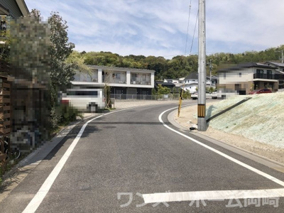 【前面道路含む現地写真】 | 岡崎市真伝吉祥2丁目 土地　E区画