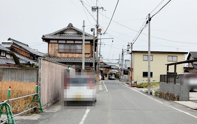 守山市小浜町　売土地の前面道路含む現地写真