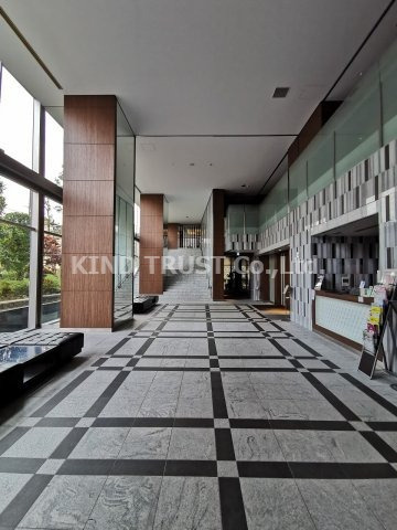 パークタワー梅田のロビー