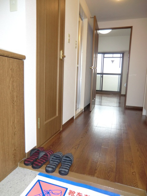 ハートリーフ鈴木の玄関