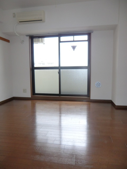 ハートリーフ鈴木の洋室