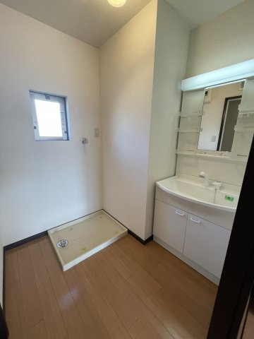 CLAIR新出山の洗面所