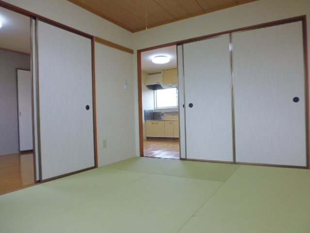 プレジール堀Ｂの寝室|和室