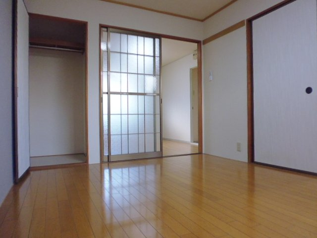 プレジール堀Ｂの居間・リビング|洋室