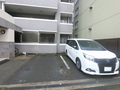 【駐車場】 | グリーンヴァレー川崎大師 | 平置き駐車場です。