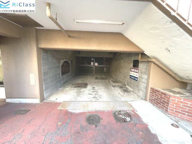 カサベラ兵庫の駐車場