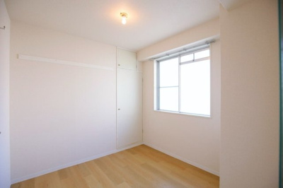 【洋室】 | 成加パラシオン