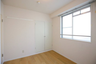 【洋室】 | 成加パラシオン