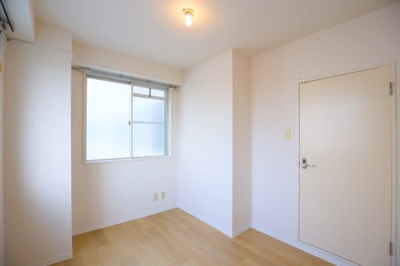 【洋室】 | 成加パラシオン