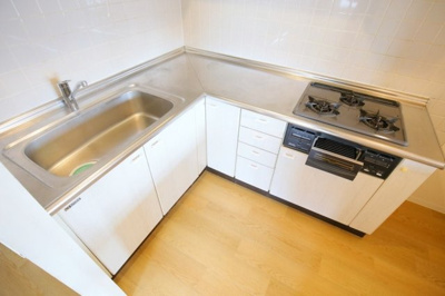 【キッチン】 | 成加パラシオン | システムキッチン（3口ガス・グリル付）
