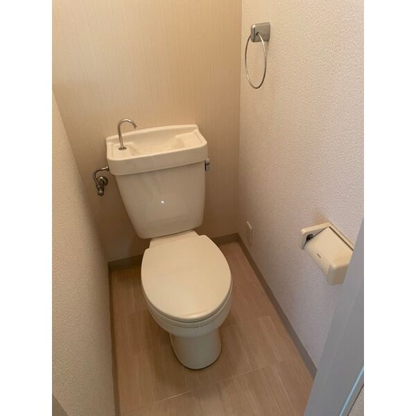 メゾンフジヨシのトイレ|落ち着いたトイレです
