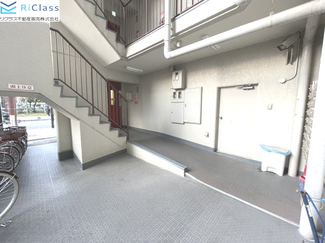 兵庫駅前ガーデンハイツのエントランス|落ち着いたエントランスです