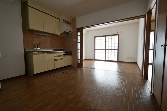 床下収納あります
退去予定につき、以前の写真を掲載しております。