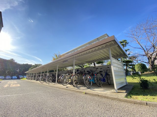 屋根付き駐輪場★