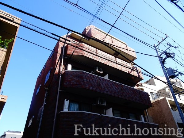 エレガンシアの外観