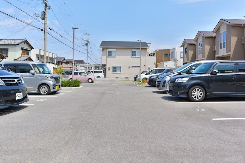 メゾンあすかの駐車場