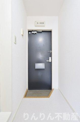【玄関】 | ロフトタウン住吉 | シンプルで使いやすい玄関です