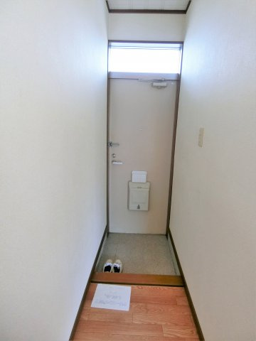 グランディハイツ茂原Cの玄関