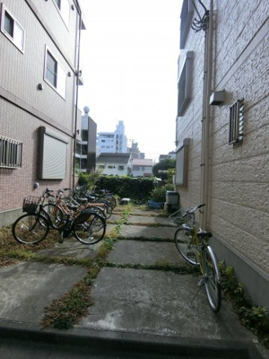 【その他共用部分】 | アロナコート | 自転車置き場