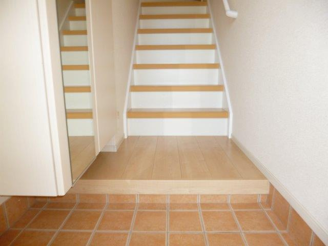 ヌーベルアンジュ２の収納|廊下収納