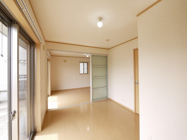 コウジィコートの洋室|コンパクトで使いやすい洋室です