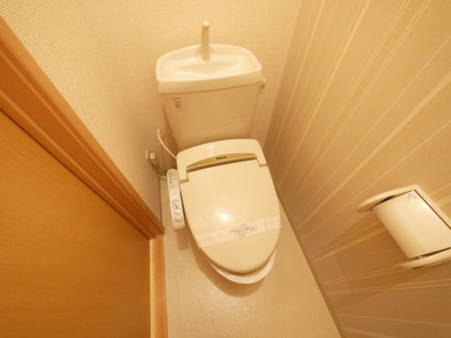 コウジィコートのトイレ|清潔感のあるトイレです