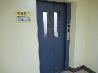 【ロビー】 | 建物の内部です