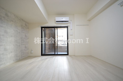 【居間・リビング】 | セイワパレス森ノ宮中央 | ゆったり過ごせるリビングです