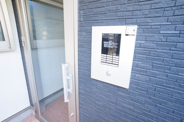 エスカイヤーⅦのエントランス|オートロック完備で安心！