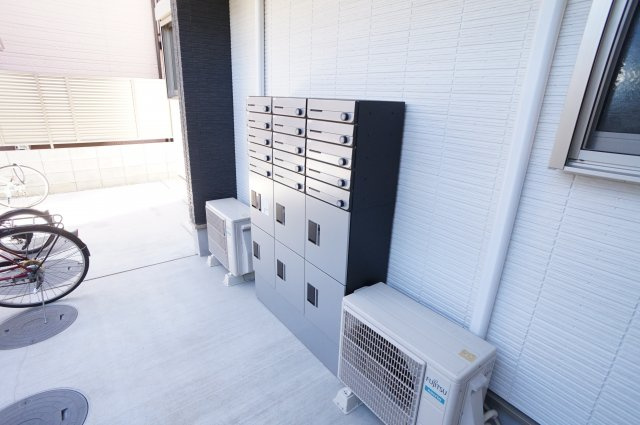 エスカイヤーⅦのその他共用部分|この時代にはかかせません！宅配ボックス！