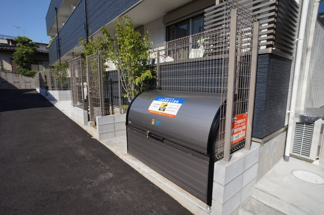 エスカイヤーⅦの設備|敷地内ゴミ置き場！防犯カメラ付き！