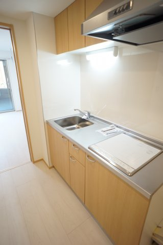 エスカイヤーⅦのキッチン|2口のＩＨキッチン！スペースも広く、効率的に調理ができます！