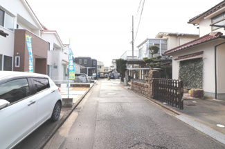 【前面道路含む現地写真】