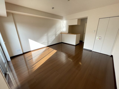 【居間・リビング】 | Green Hill Residence