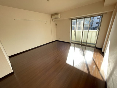 【居間・リビング】 | Green Hill Residence