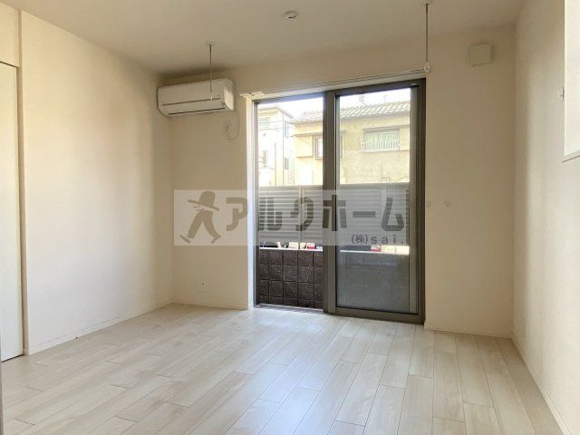 メゾンルシェルの洋室