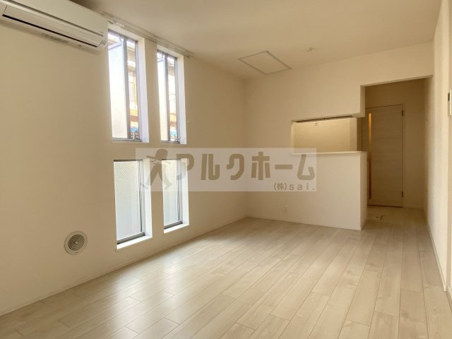 メゾンルシェルの居間・リビング