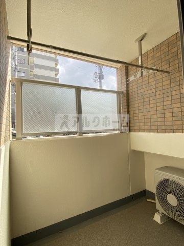 シェモワ八尾のバルコニー