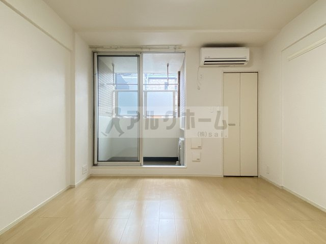 シェモワ八尾の居間・リビング