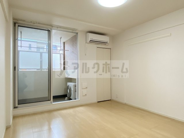 シェモワ八尾の居間・リビング