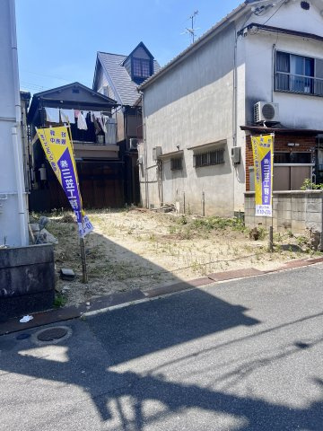 サン・タウン大成町の前面道路含む現地写真|前道も広く駐車も楽々♪